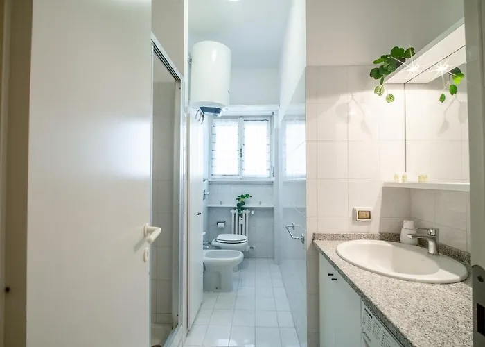 Duomo 10 Minutes Away Spacious 5 Pax Balcony Wifi Ac Appartement *