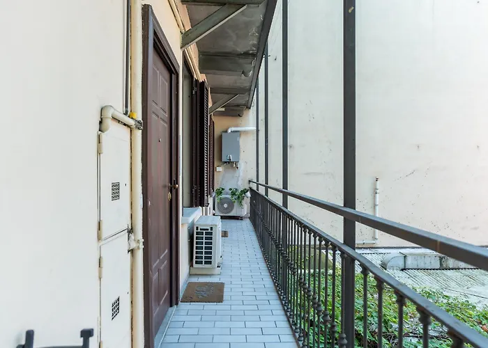 Spacious At 5 Min Walk From Station