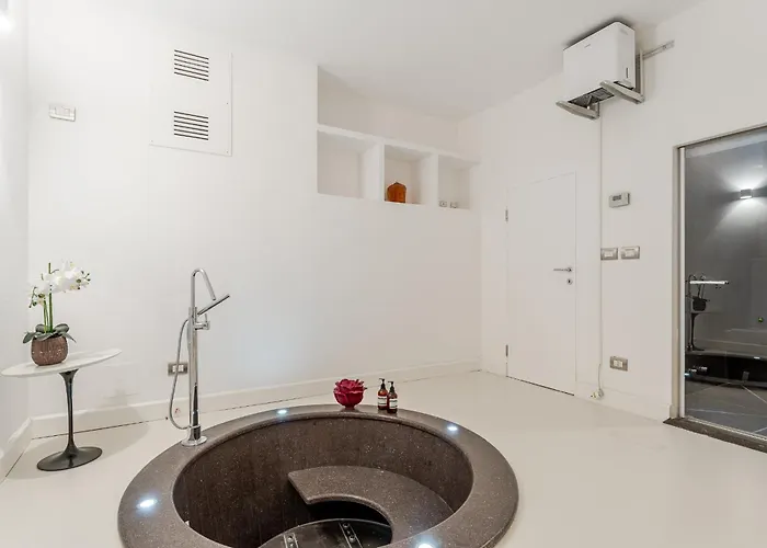 Breraprivata, Con Giardino E Jacuzzi Ad Uso Esclusivo - Milão