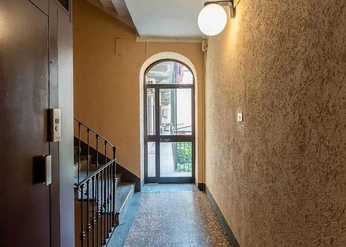 Spacious At 5 Min Walk From Station Apartamento *