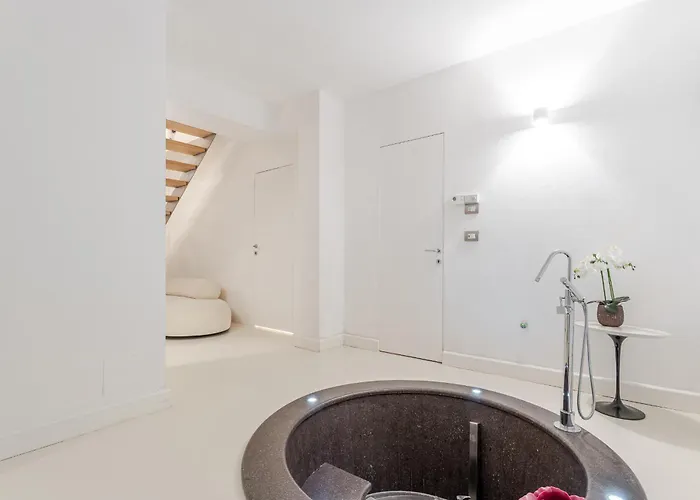 Breraprivata, Con Giardino E Jacuzzi Ad Uso Esclusivo - Milão