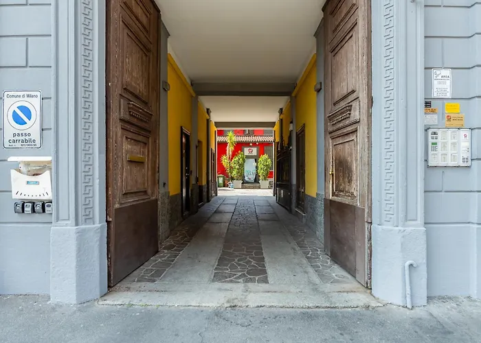 Spacious At 5 Min Walk From Station *