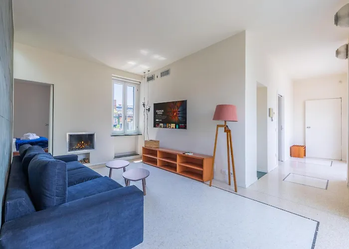 Penthouse With Terraces, Jacuzzi & Garage * 米兰