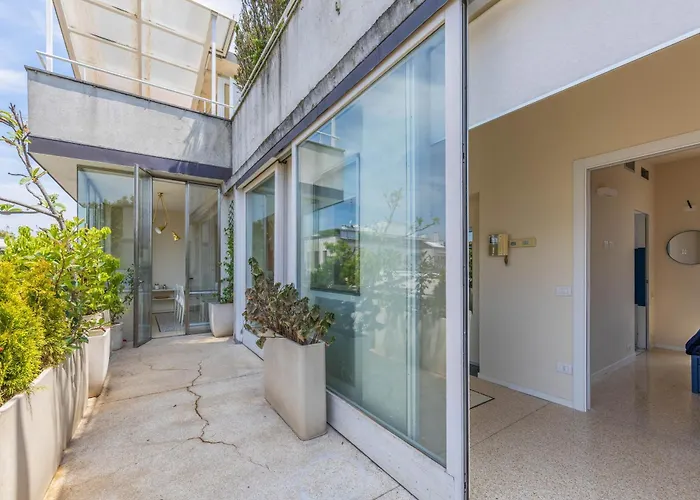 Penthouse With Terraces, Jacuzzi & Garage 公寓 *