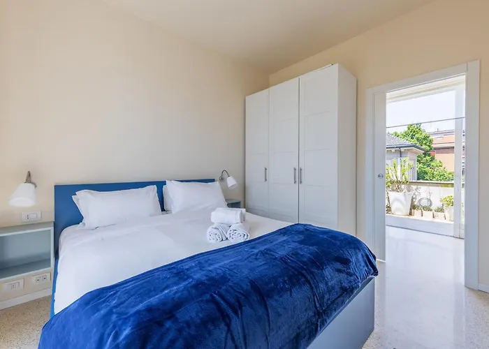 Penthouse With Terraces, Jacuzzi & Garage 公寓