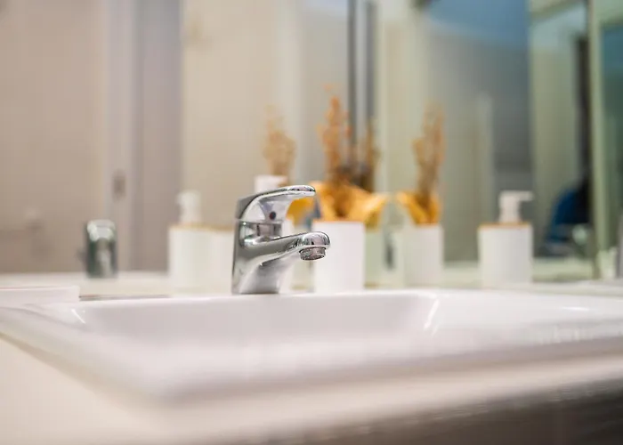 شقة Exclusive Loft With Private Garden In Center At Navigli - 10min To Duomo