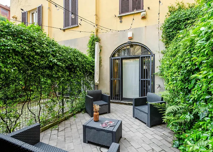 Apartman Exclusive Loft With Private Garden In Center At Navigli - 10min To Duomo Milánó