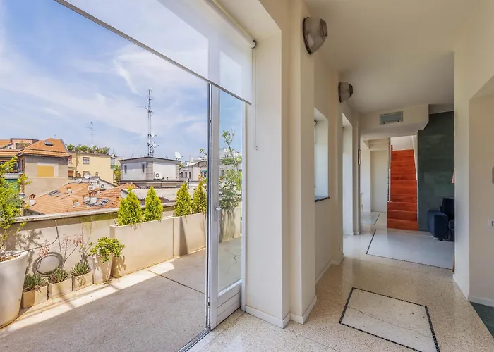 Penthouse With Terraces, Jacuzzi & Garage 公寓 米兰