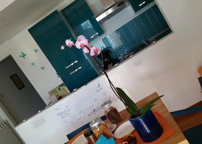 Bright And Lovely Private In