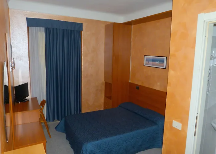 Aurora Hotel