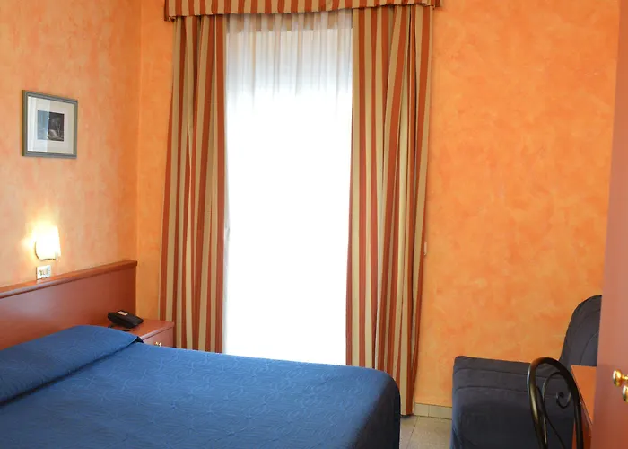 Hotel Aurora *