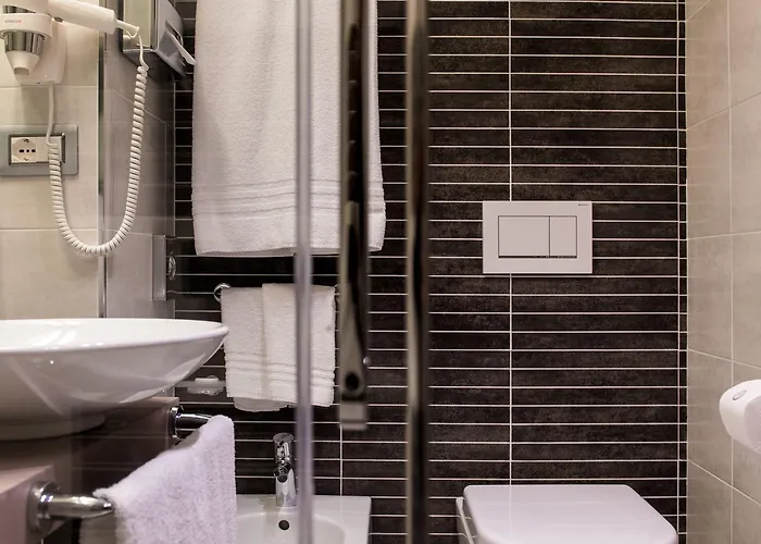 Mentana, By R Collection 4* Milano