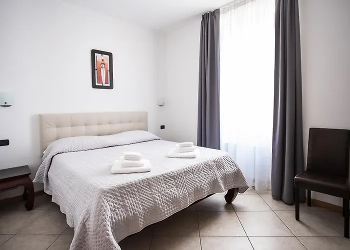 酒店 Hotel Amico Milano Certosa