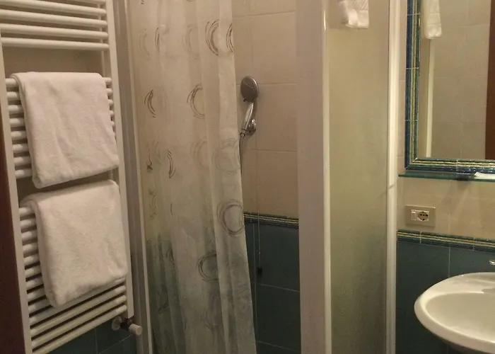 Отель Paradiso Милан