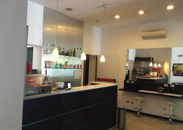 Отель Paradiso Милан