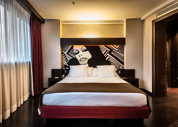 Crowne Plaza By Ihg 4*