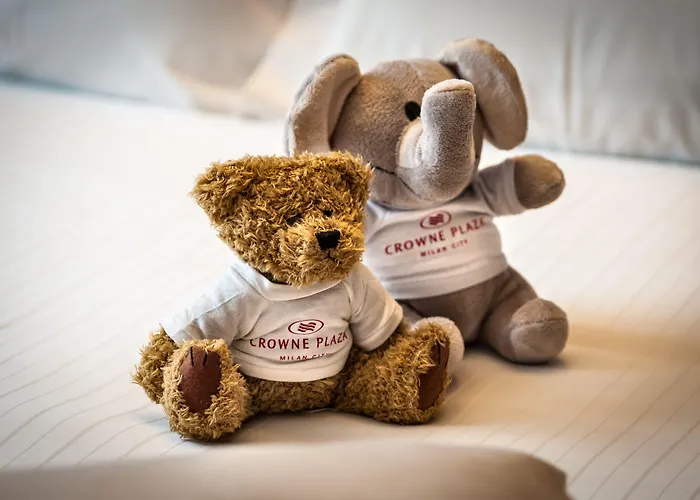מלון Crowne Plaza By Ihg 4*