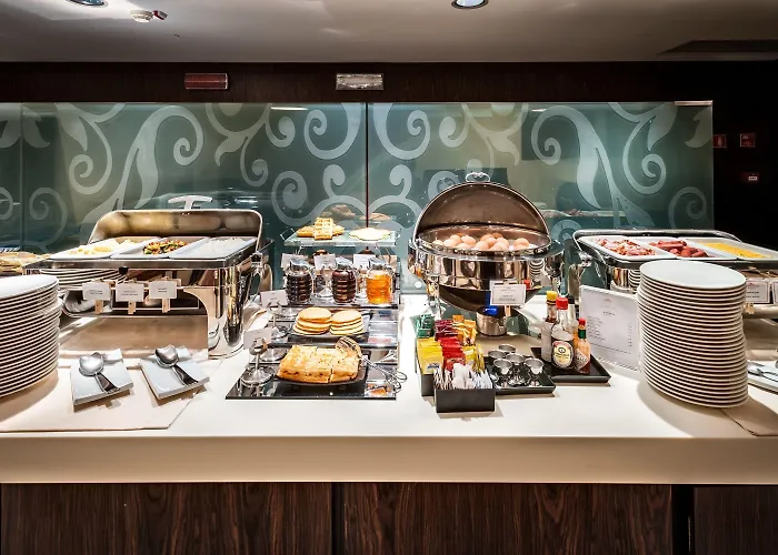 كراون بلازا ميلانو سيتي 4*