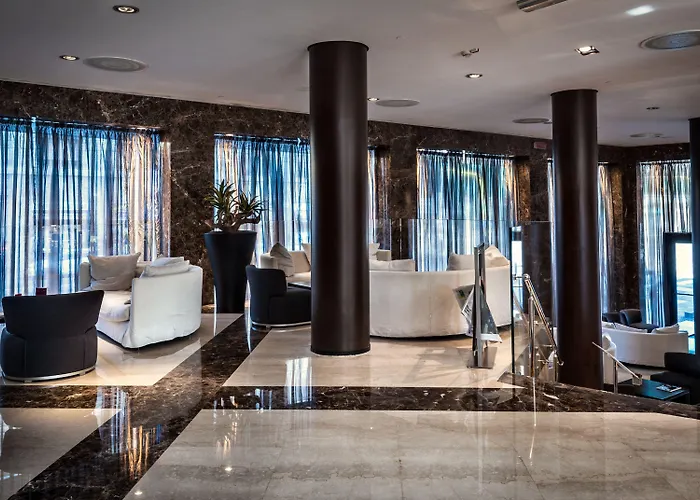 Crowne Plaza By Ihg 4*