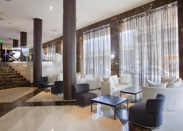 فندق كراون بلازا ميلانو سيتي 4*