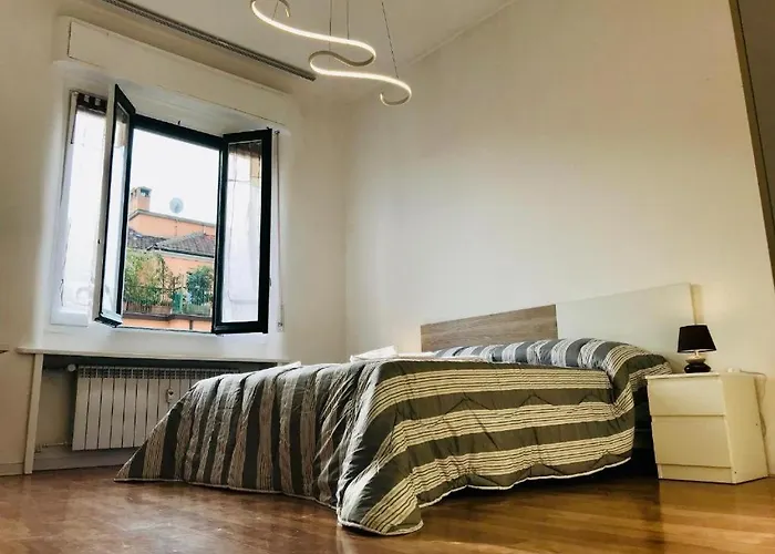 דירה Spacious Near Centrale-loreto-duomo