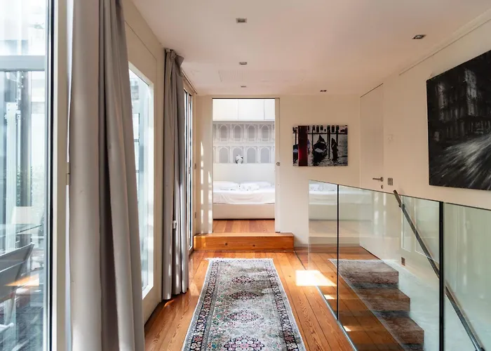 Youhosty - Luxury Town House