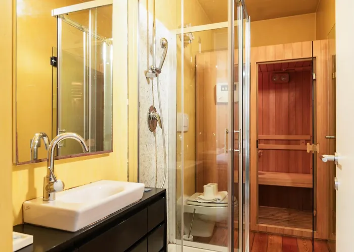 Youhosty - Luxury Town House