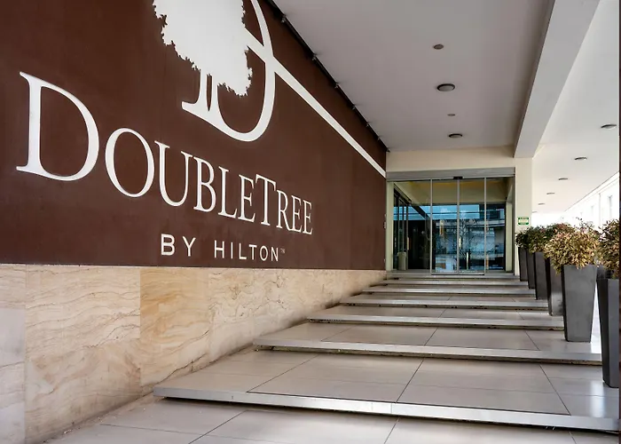 מלון Doubletree By Hilton