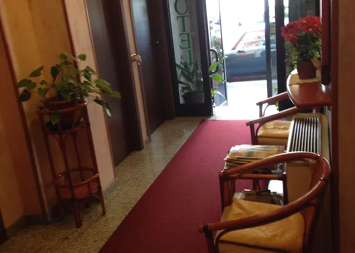 拉卡拉维拉酒店 酒店 米兰