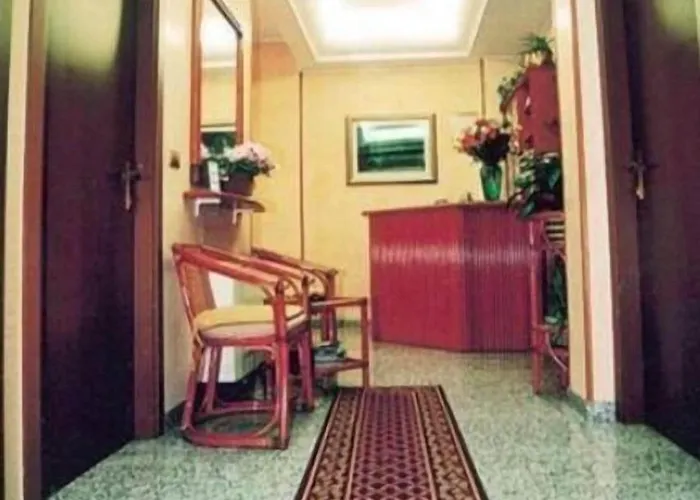 拉卡拉维拉酒店 2*