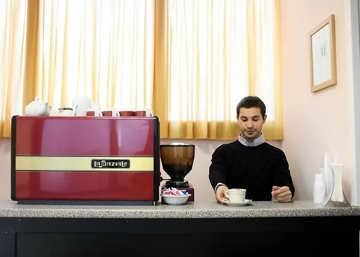 拉卡拉维拉酒店 2*