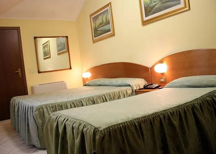 拉卡拉维拉酒店 2*