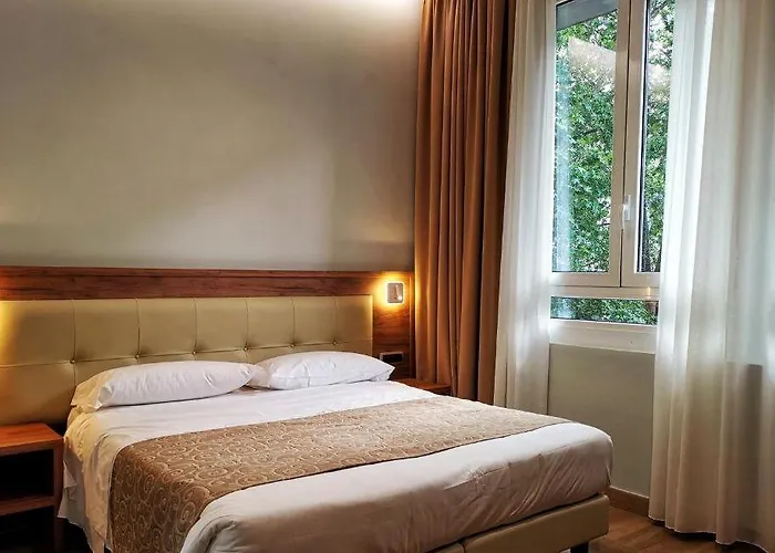 Szálloda Csi Group - Station Milánó