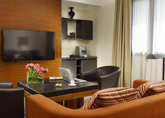Отель Milan Suite Hotel Милан