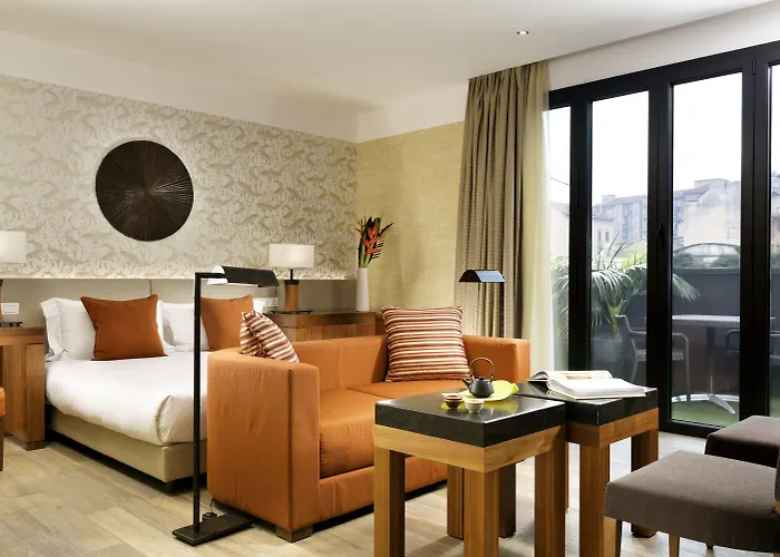 Отель Milan Suite Hotel 4*