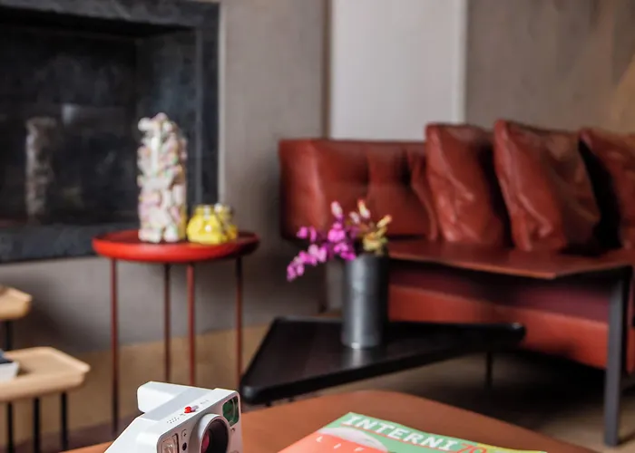 Milan Suite Hotel Отель Милан