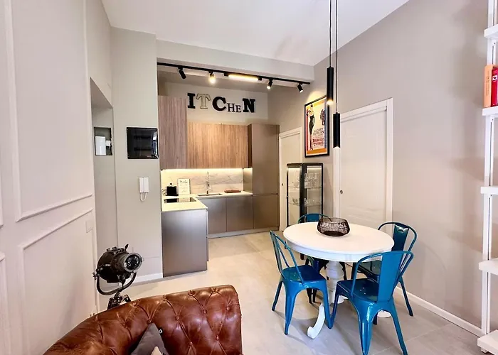 In Certosa, Milan, Near The Center Lejlighed *