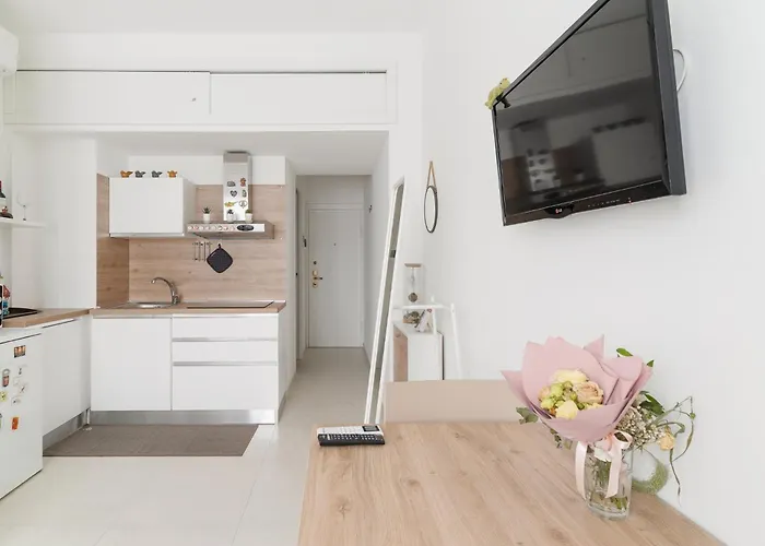 Guesthost - Bright Bocconi 아파트 *