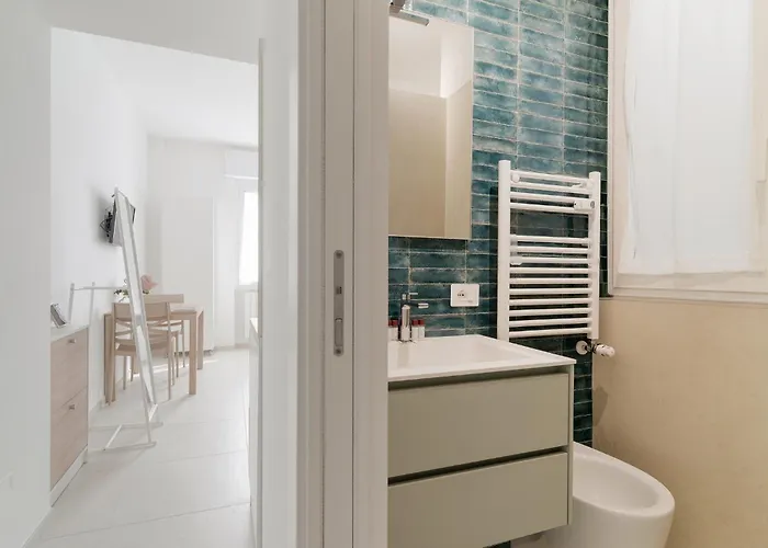 Guesthost - Bright Bocconi 아파트 밀라노