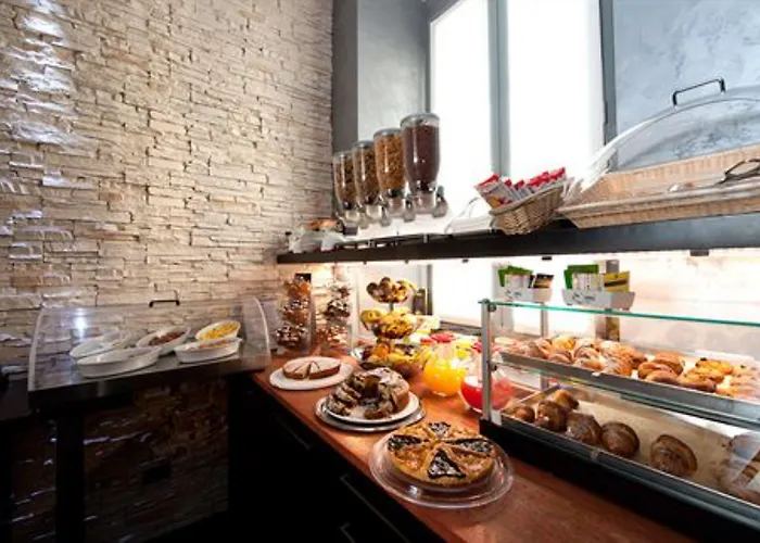 费弗酒店 3* 米兰