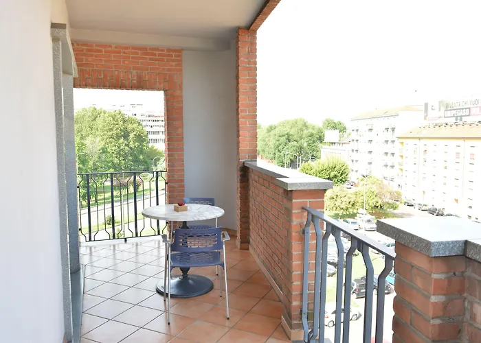 Sunflower Szálloda Milánó