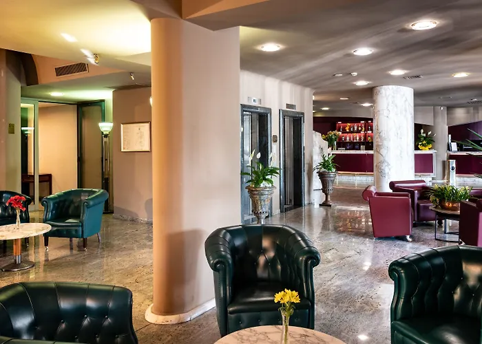 Sunflower Szálloda Milánó