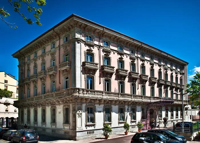 Chateau Monfort - Relais & Chateaux Hotell