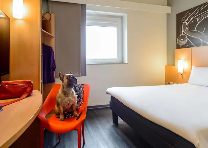 Ibis Centro 3* מילאנו