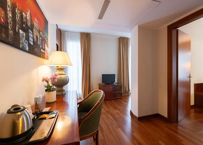 拉斐尔酒店 米兰