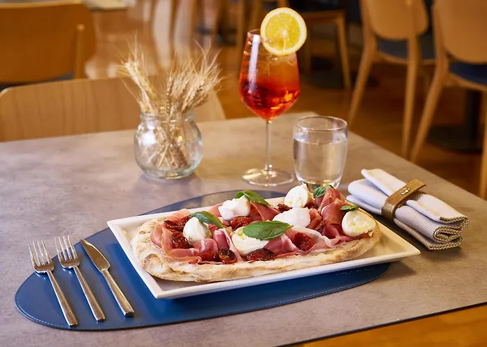 拉斐尔酒店 米兰