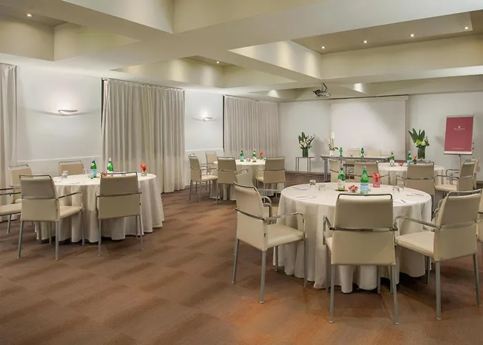 ホテル Nh Collection Touring 4*