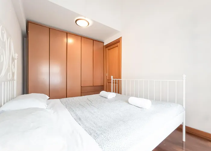 Corso San Gottardo - Darsena Flat Милан