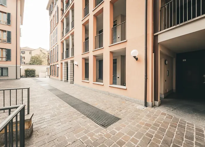 Corso San Gottardo - Darsena Flat