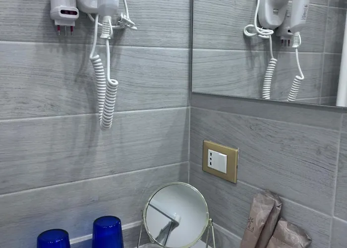 Sir Lyndon Prestige Linate بيت ضيافة ميلان